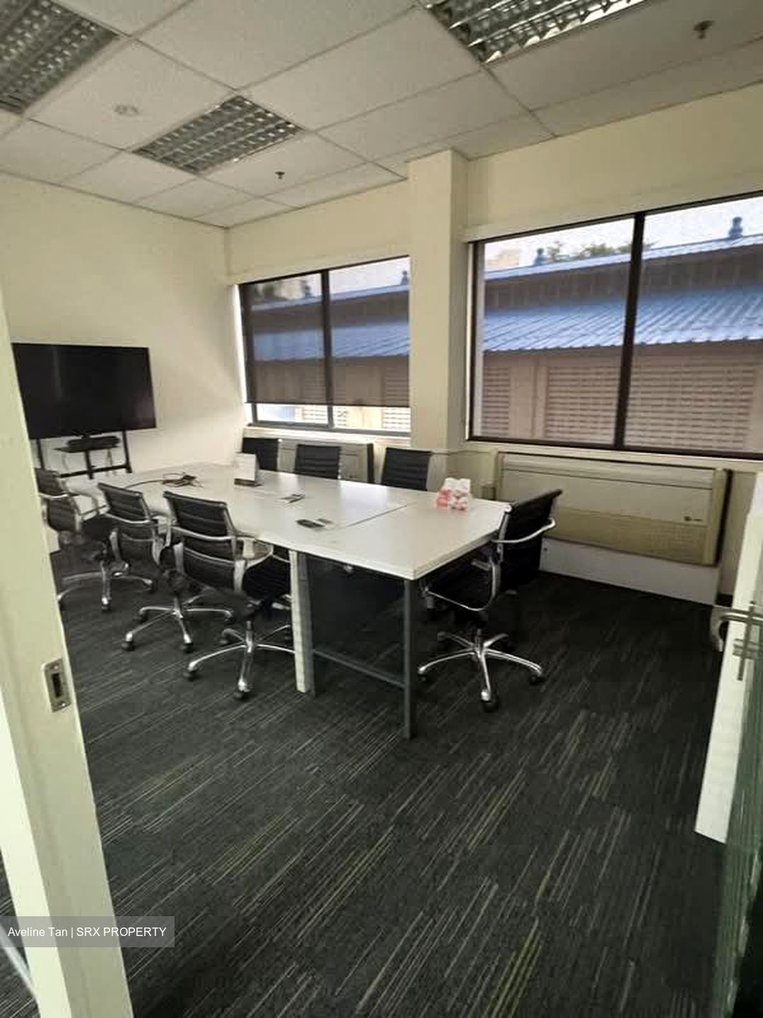 Jalan Pemimpin (D20), Office #534115401
